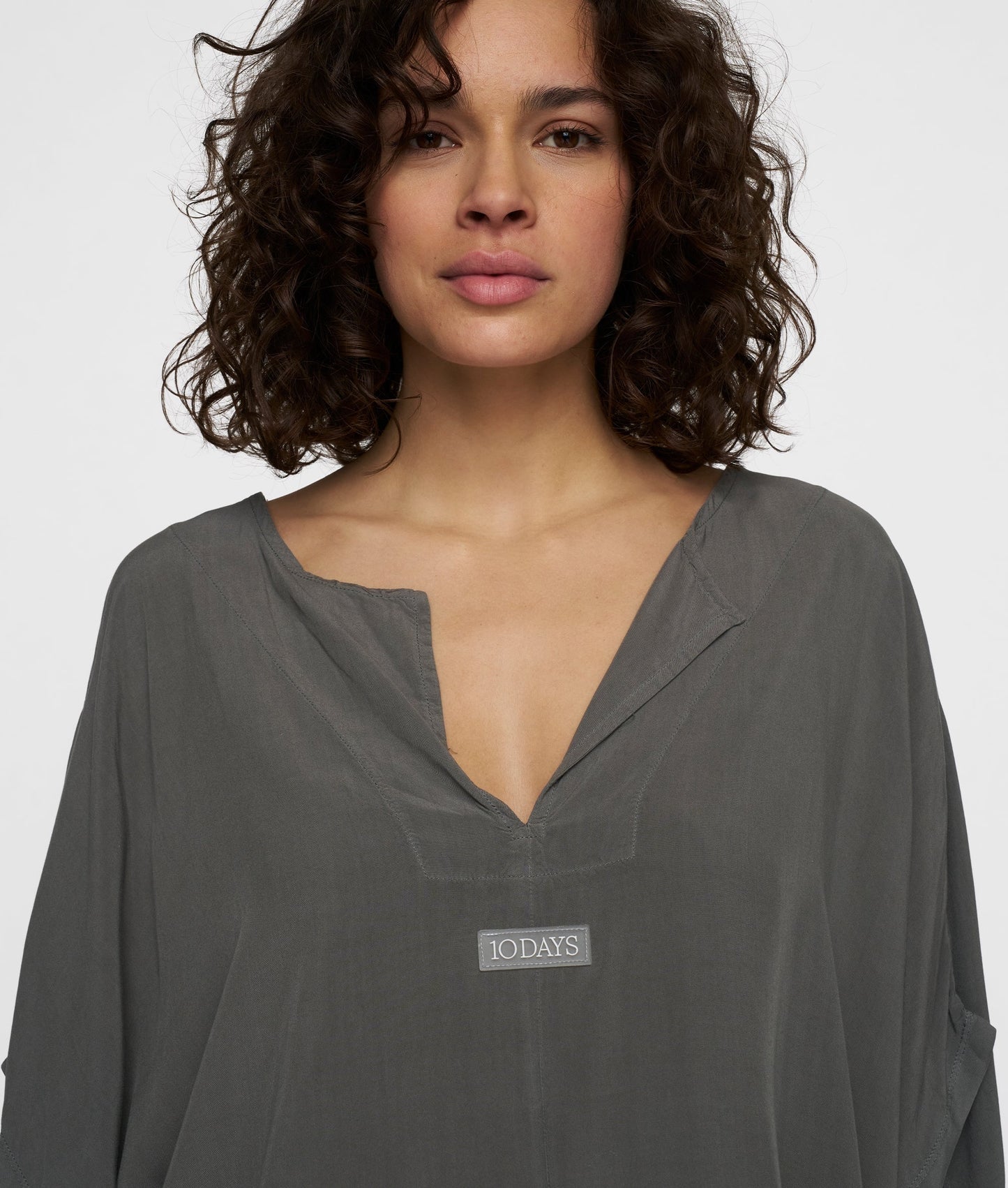 CAMISETA ANCHA