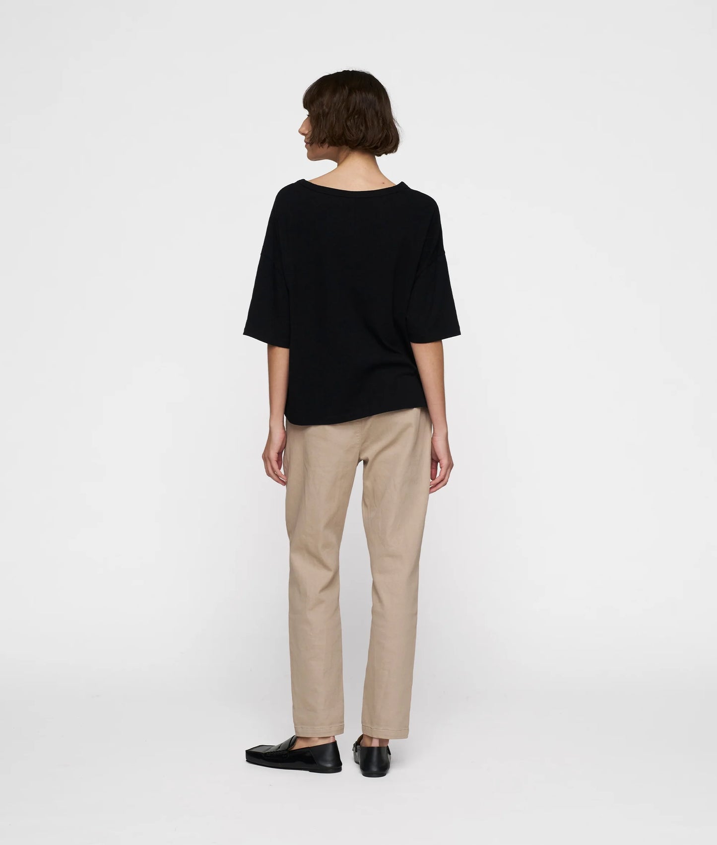 PANTALONES CON CINTURÓN