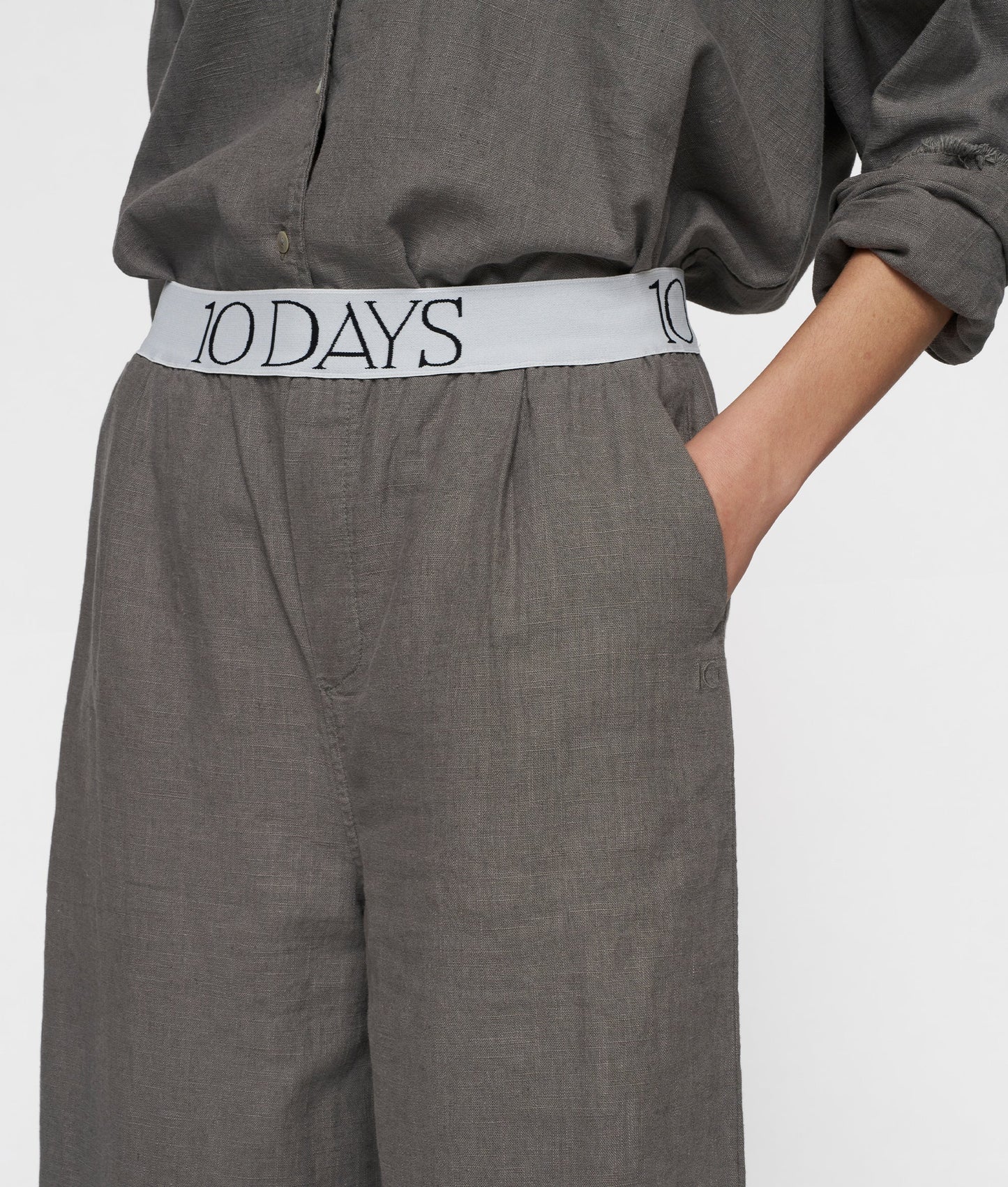 PANTALONES PIERNA ANCHA