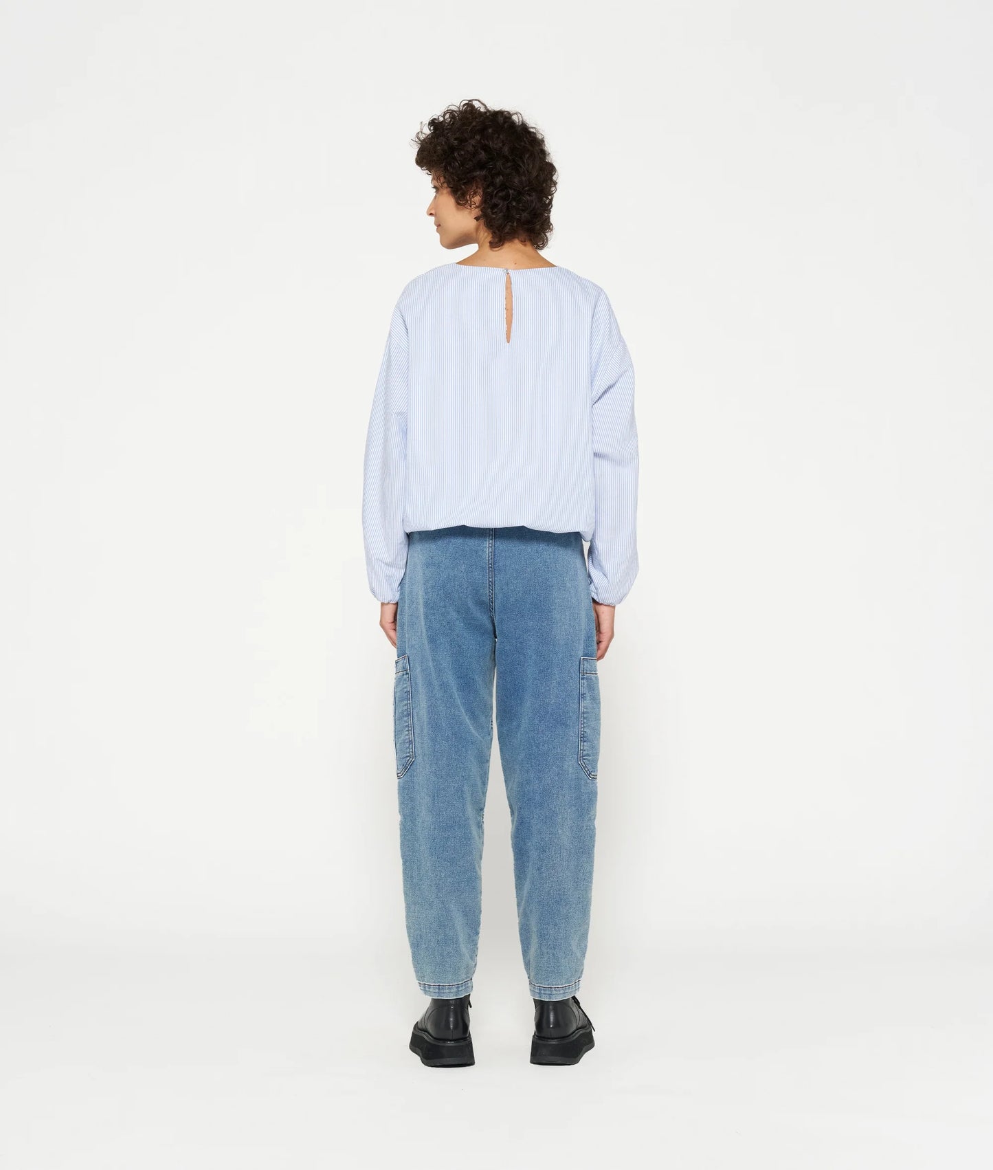 PANTALONES DE MEZCLILLA SUAVES