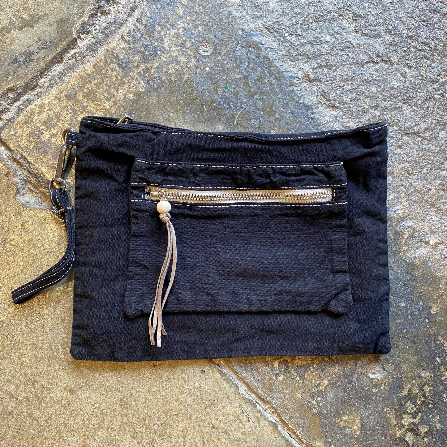 CLUTCH Black