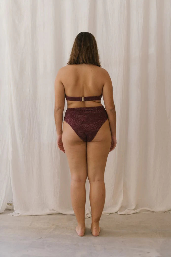 BOTTOM BENDITA LADY
