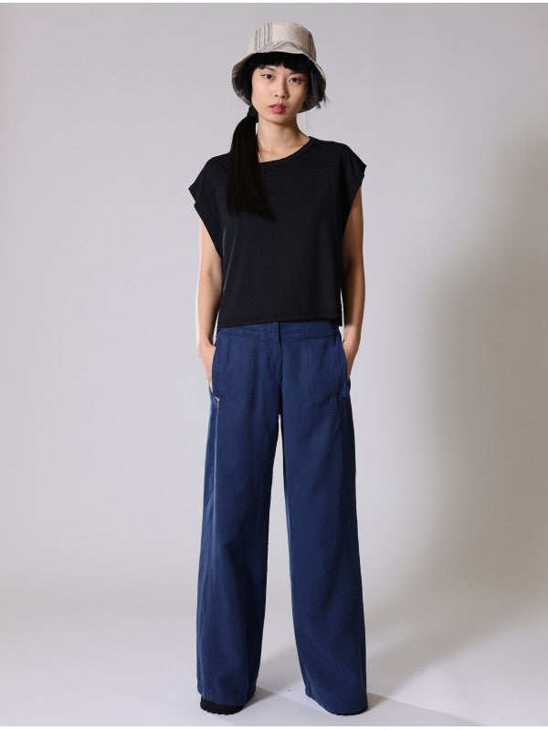 CAMISETA SEMI OVERSIZE negra