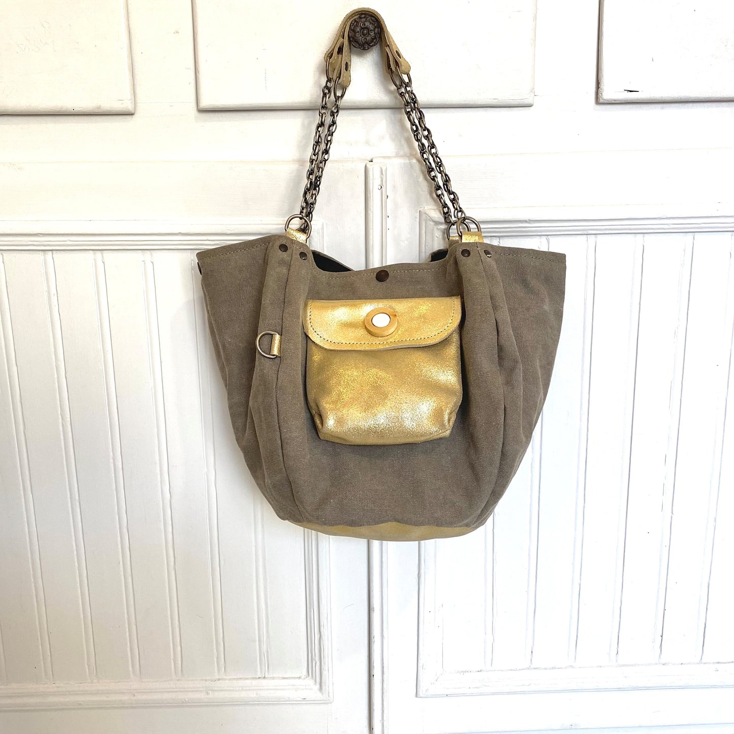 SAC BARCINO PEQUEÑO Taupe/Oro