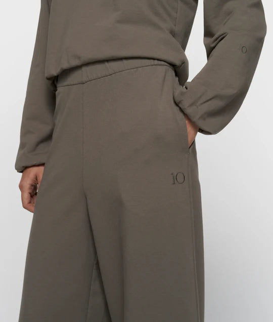 PANTALÓN deportivo