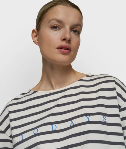 TOP de cuello barco
