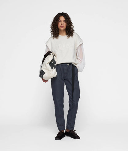 PANTALONES CON CINTURÓN