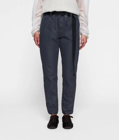 PANTALONES CON CINTURÓN