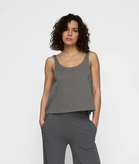 CAMISETA sin mangas con logotipo