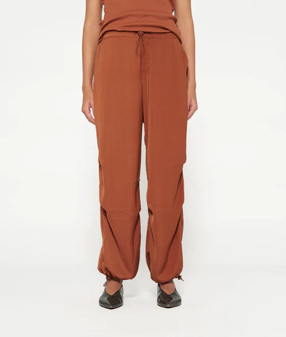 PANTALONES DE SATÉN