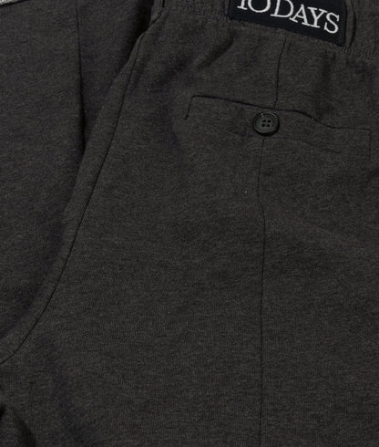 PANTALONES de corte holgado