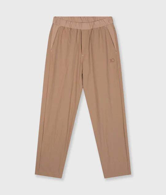 PANTALÓN deportivo