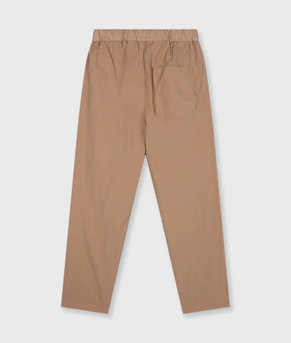 PANTALÓN deportivo