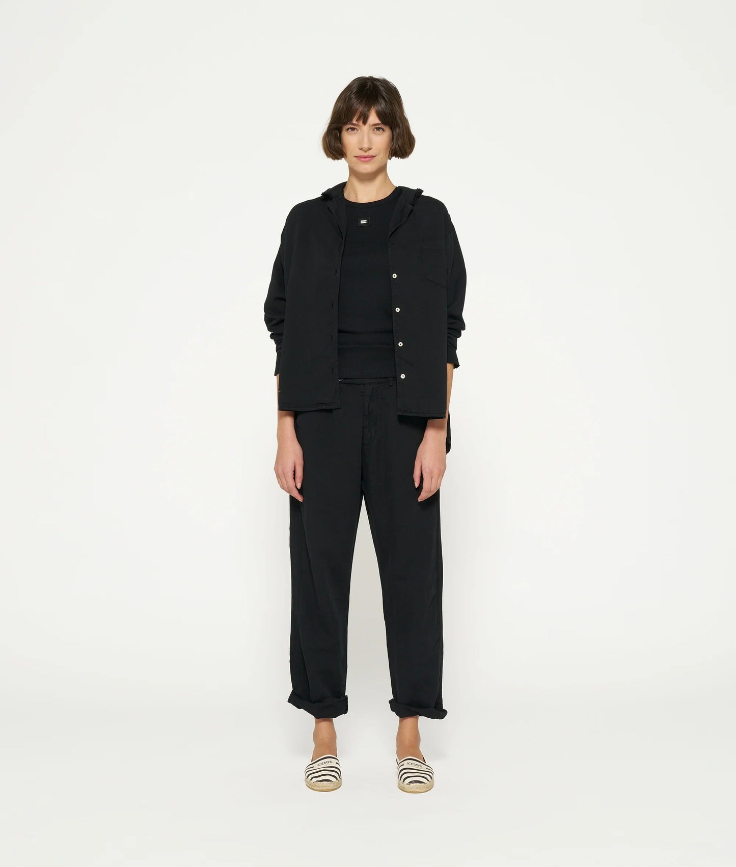 PANTALONES DE SARGA negro