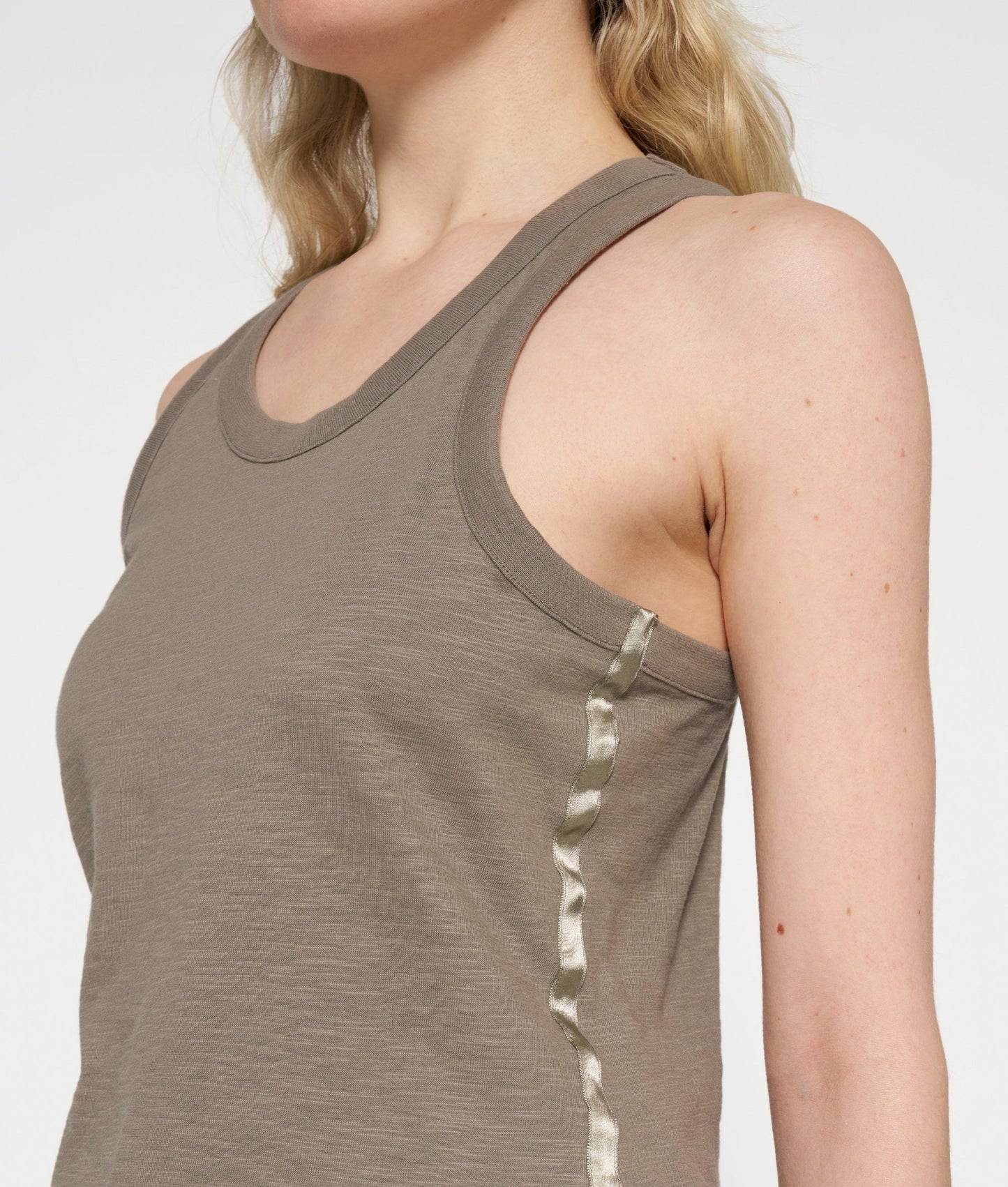 CAMISETA DE TIRANTES