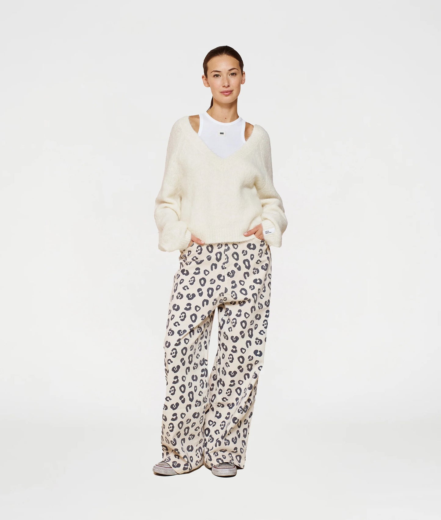 JOGGER ANCHO DE SARGA LEOPARDO