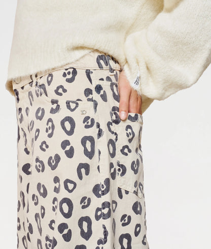JOGGER ANCHO DE SARGA LEOPARDO