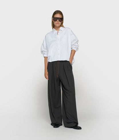 PANTALONES de corte holgado