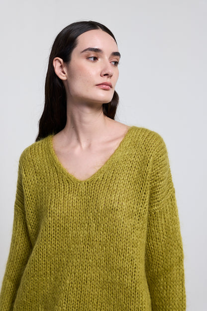 SUÉTER olive